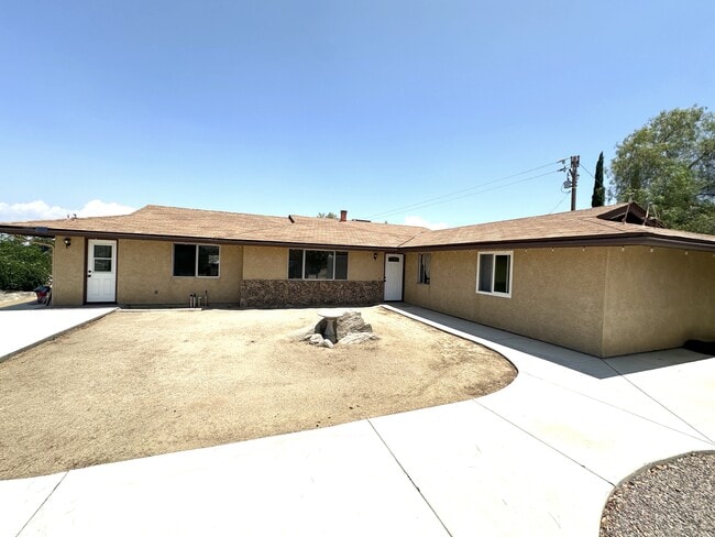 Primary Photo - 27289 San Jacinto St