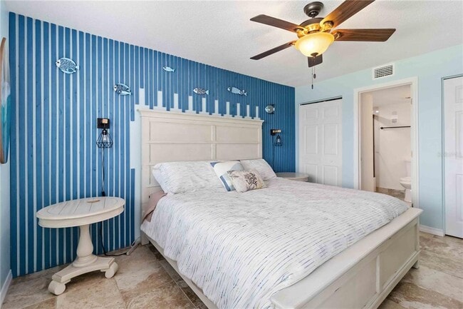 Building Photo - 1500 Park Beach Cir