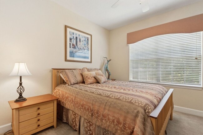 Building Photo - Fully Renovated 3BR/2.5BA Condo with Garag...