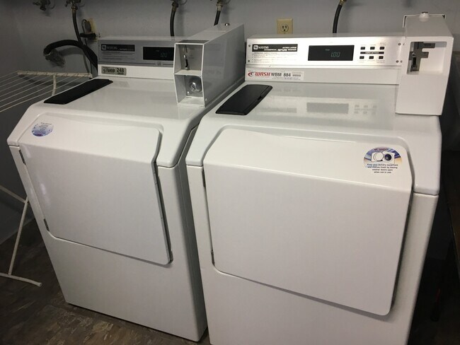 Building Photo - Cozy Studio by the Beach in Sandpiper III Complex!