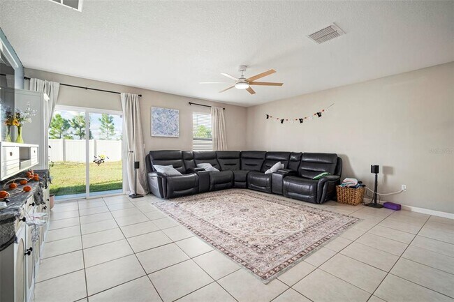 Building Photo - 5430 Blue Azure Dr
