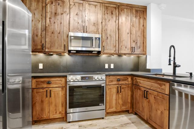 Building Photo - 601 Jeans Creek Dr