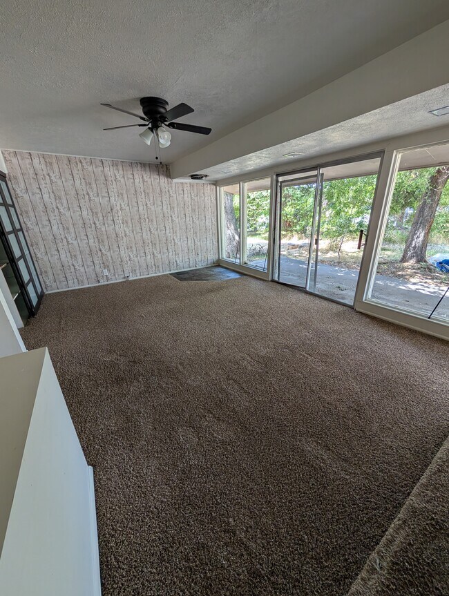 Building Photo - 504 W 100 N