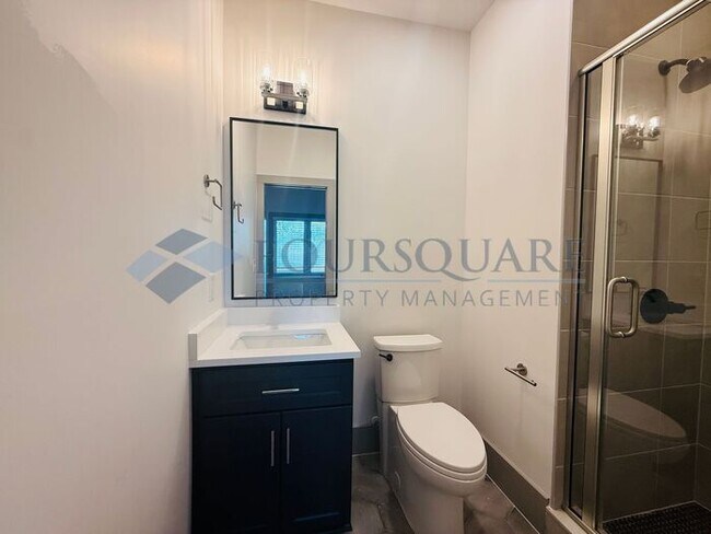 Building Photo - Modern 4-Bed / 4 Bath Townhome with Fireplace, Outdoor Spaces & Fenced Yard – Inside the Beltline...