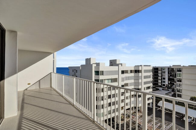 Building Photo - 3590 S Ocean Blvd