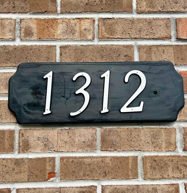 Building Photo - 1312 George Ave