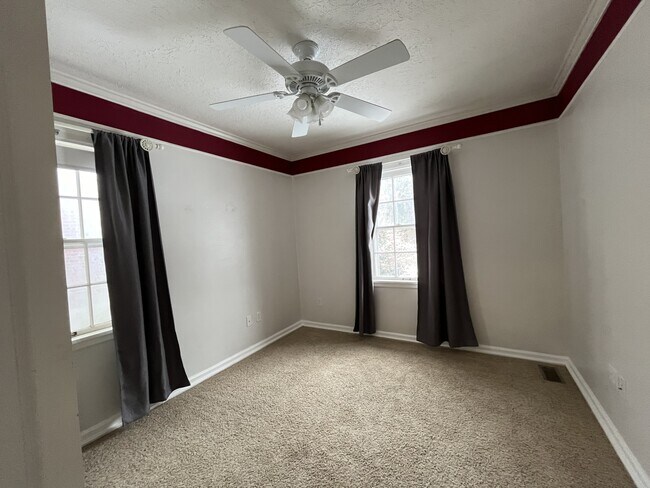 Building Photo - 2521 Dearborn St