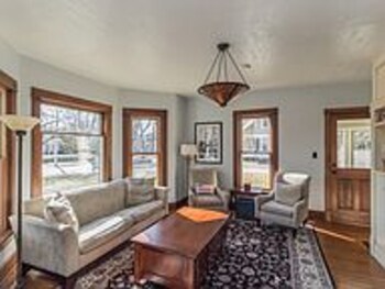 common area/living room - 107 S Riverside Dr