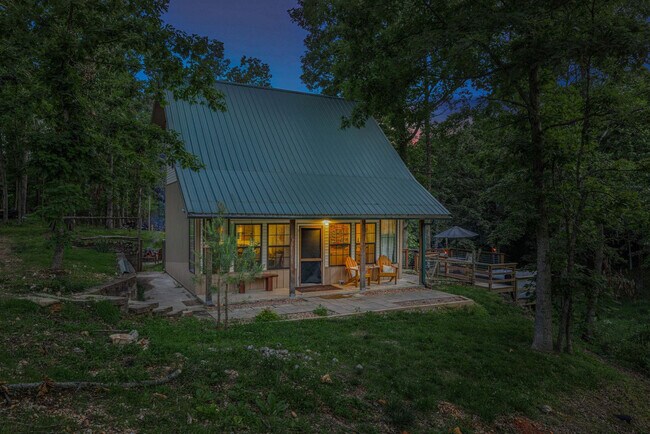 Building Photo - 10583 Two Girls Ln