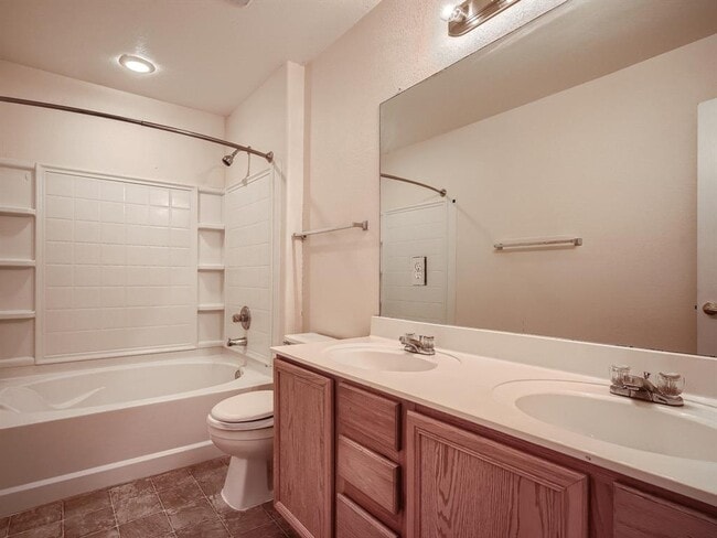 Building Photo - 2002 Nogales Trail