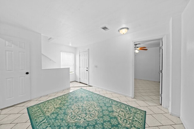 Building Photo - 16723 Running Quail Ct