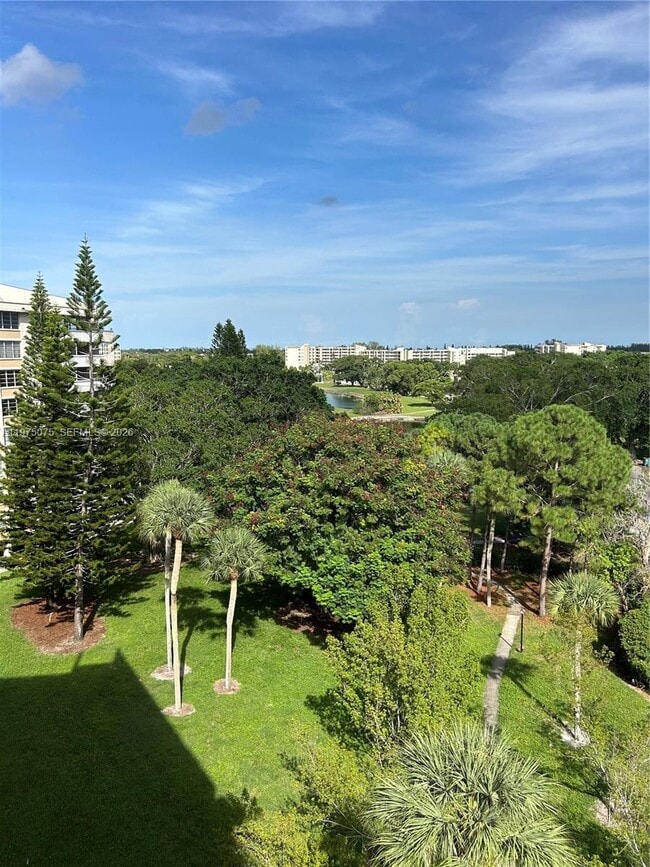 Building Photo - 6921 Environ Blvd