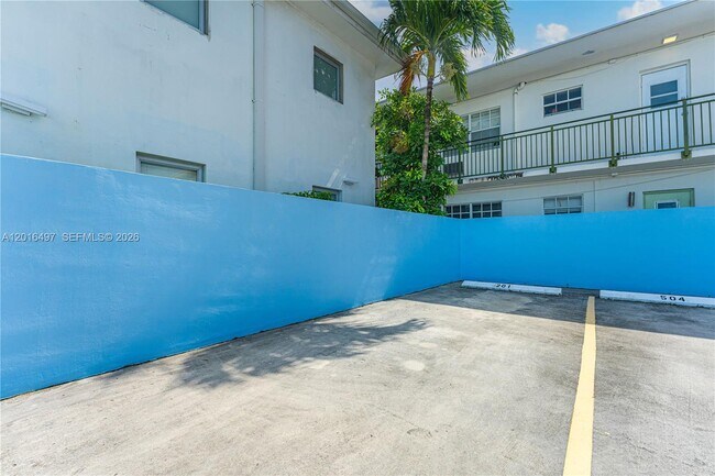 Building Photo - 8340 Harding Ave