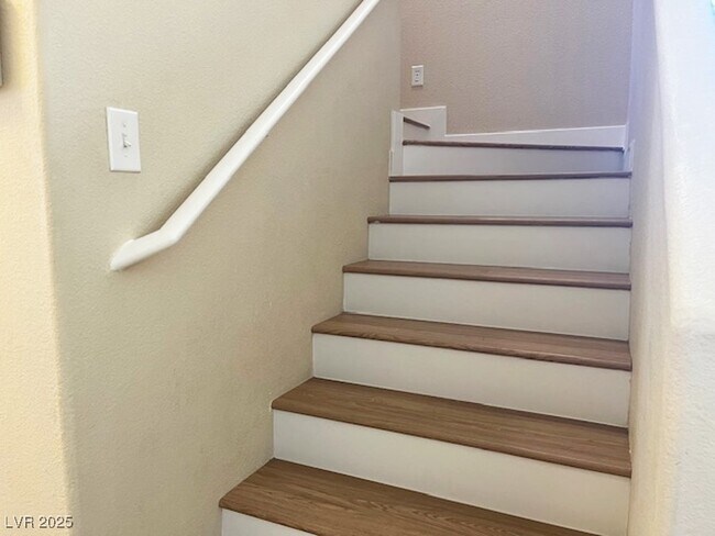 Building Photo - 7078 Glacier River Ave