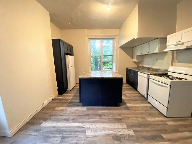 Building Photo - Highland Park - Apartments For Rent In Pit...