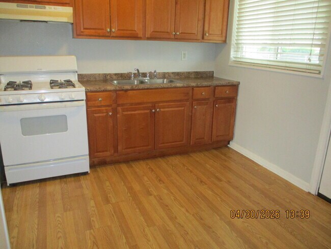 Building Photo - 8713 S Keeler Ave