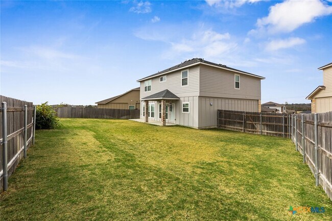 Building Photo - 2233 Chia Ct