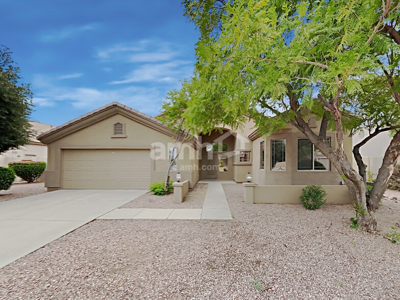 Primary Photo - 8027 W Clara Ln