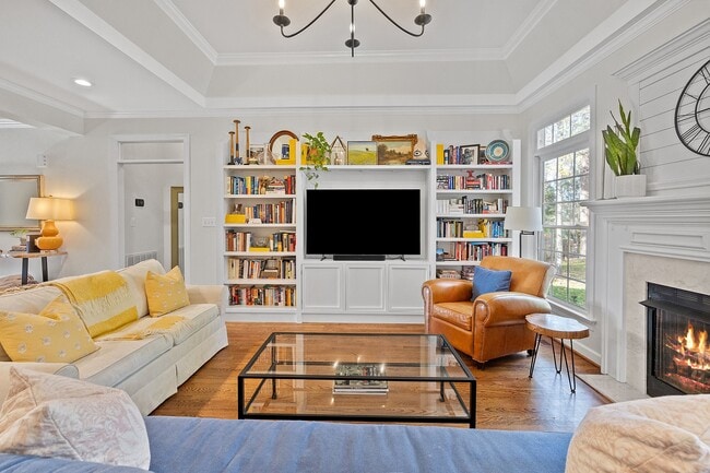 Building Photo - 105 Silverado Trail