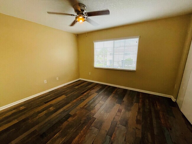 Building Photo - 4854 NW 58th Manor