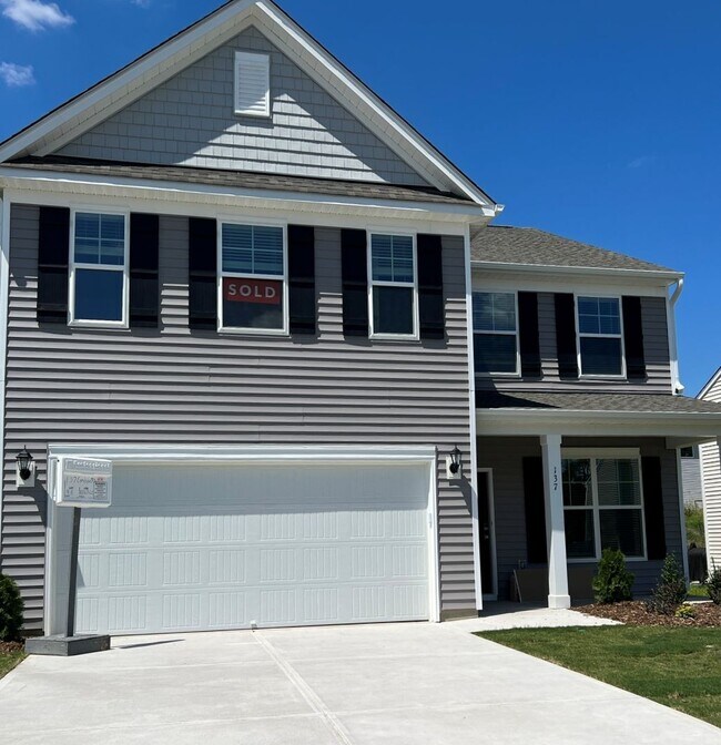 Building Photo - Coming Soon - Gorgeous Home with 4 bedroom, 2.5 bath and large loft area!