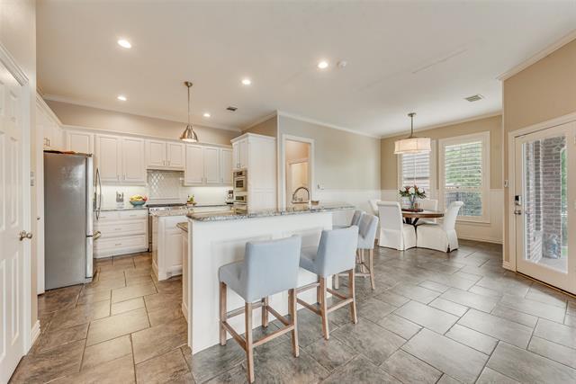 Building Photo - 704 Kleberg Ct