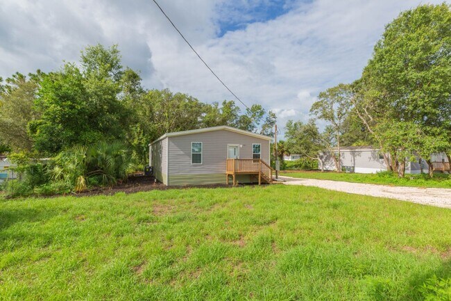 Building Photo - 3/2 Brooksville Available Now !