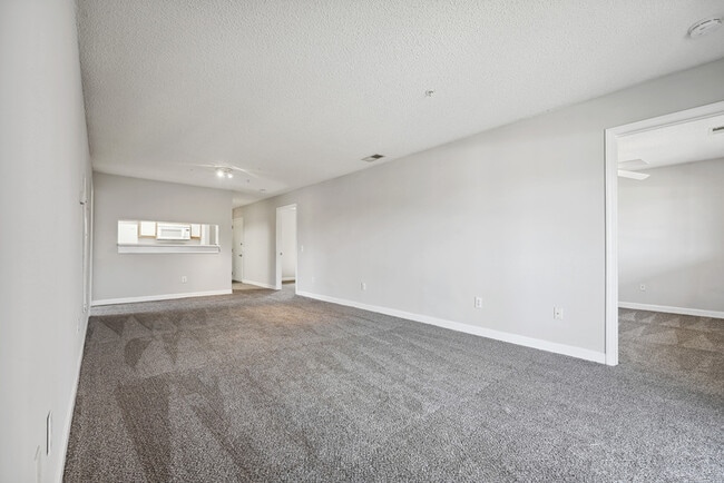 Building Photo - 303 Smith Level Rd
