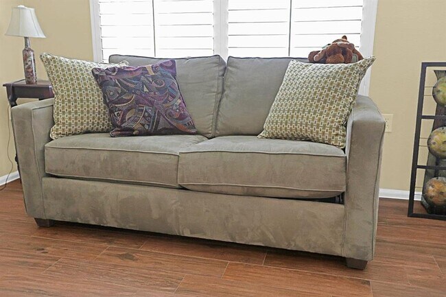 Building Photo - 113 Monument Hill Trail