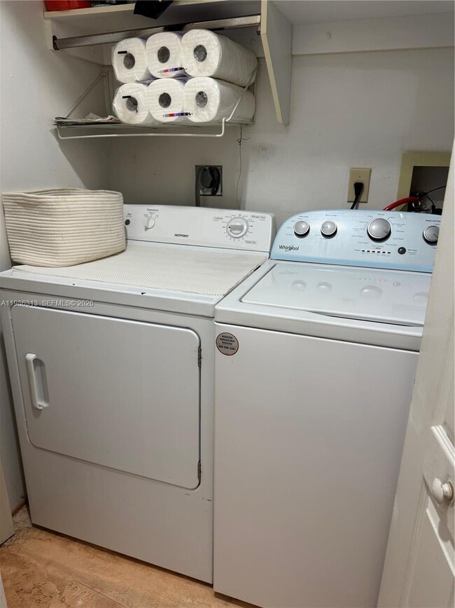 Building Photo - 502 SW 158th Terrace