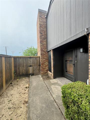 Building Photo - 5029 Buttonwood Ln