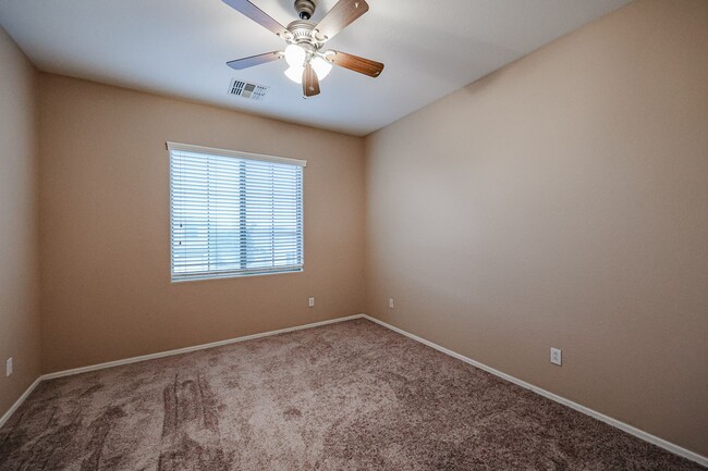 Building Photo - COMING SOON !! Spacious 4 Bed, 2.5 Bath 2 Story Home in Shadow Ridge Community/ Chandler