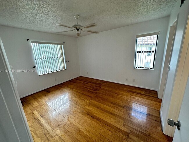 Building Photo - 7137 Golf Colony Ct