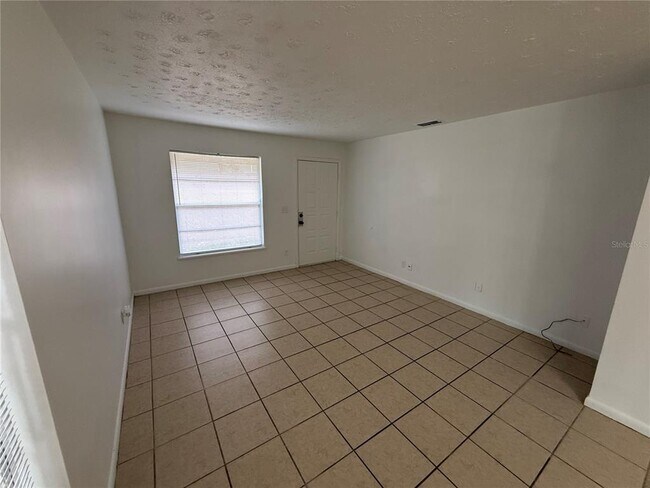 Building Photo - 2710 NE 23rd Ave