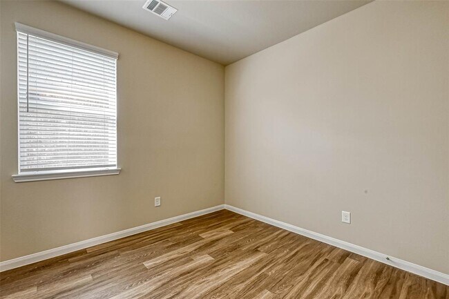 Building Photo - 24927 Scarlatti Cantata Dr