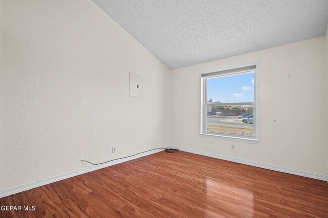 Building Photo - 4805 Maureen Cir