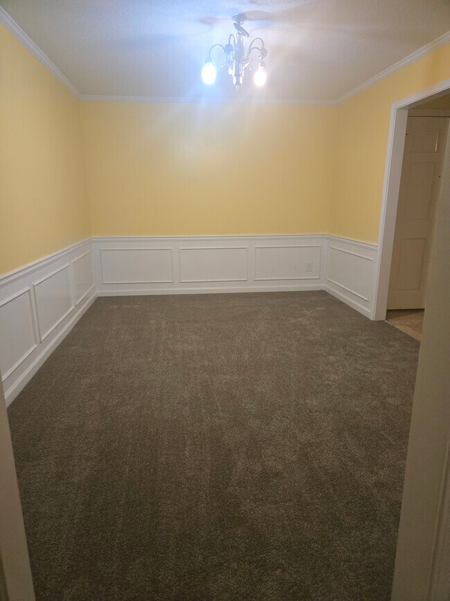 Building Photo - 80 Place Fontaine