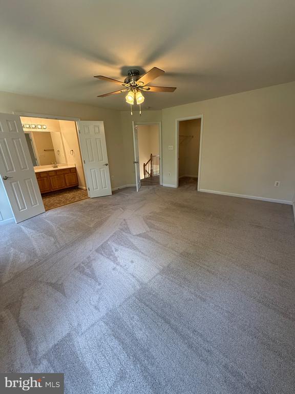 Building Photo - 61 Sire Way
