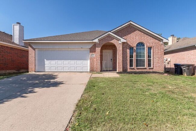 Primary Photo - 4 Bedroom/2 Bathroom HOME FOR LEASE! Just ...