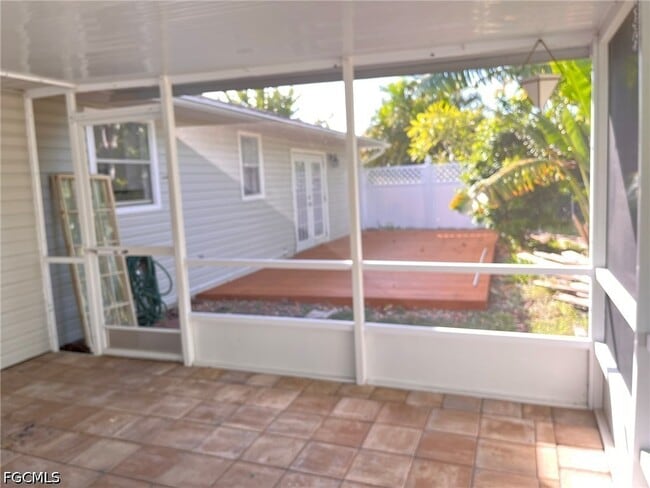 Building Photo - 507 SW 19th Ln