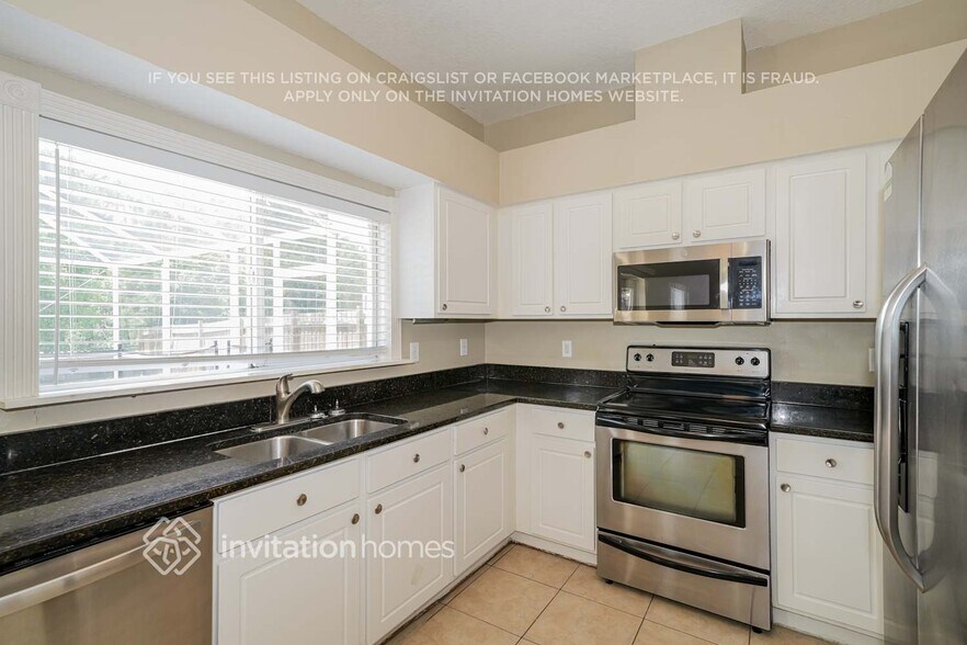 Building Photo - 25420 Geddy Dr