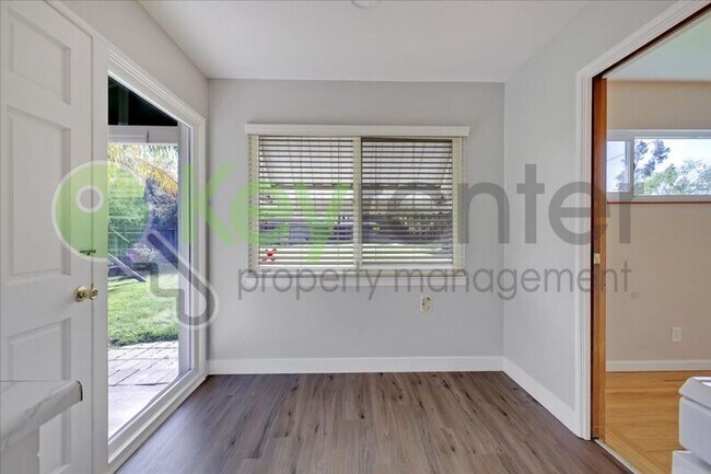Building Photo - 3124 Brophy Dr
