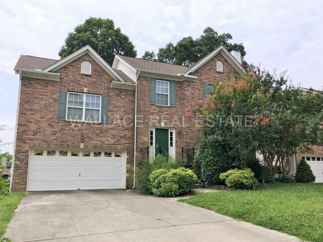 Primary Photo - FANTASTIC 3 BEDROOM, 2.5 BATH HOME IN GALL...
