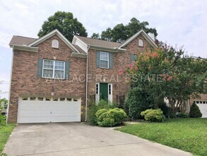 Building Photo - FANTASTIC 3 BEDROOM, 2.5 BATH HOME IN GALL...