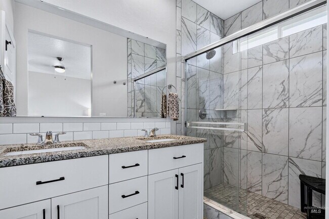 Building Photo - Beautiful South Meridian Home