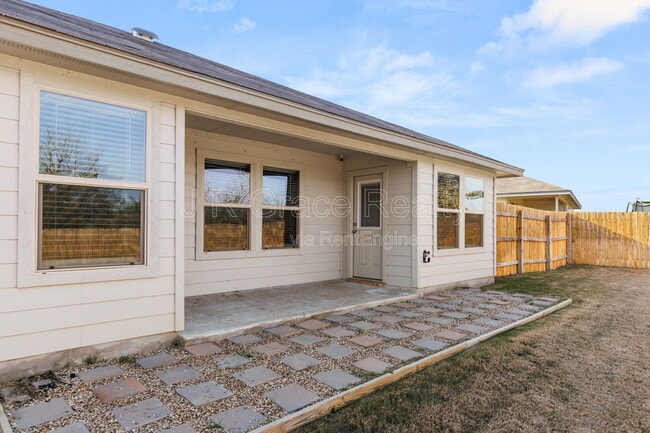 Building Photo - 6905 Guadalupe Rd