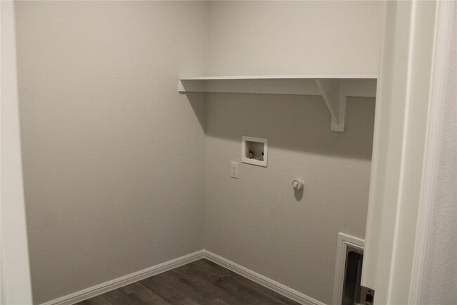 Building Photo - 769 Beebrush Dr