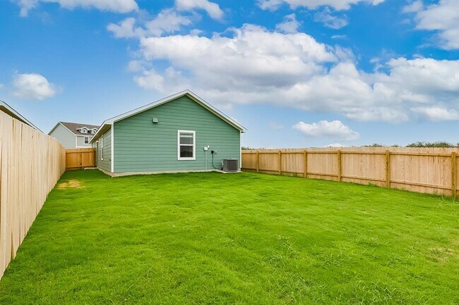 Building Photo - 1105 Catfish Ln