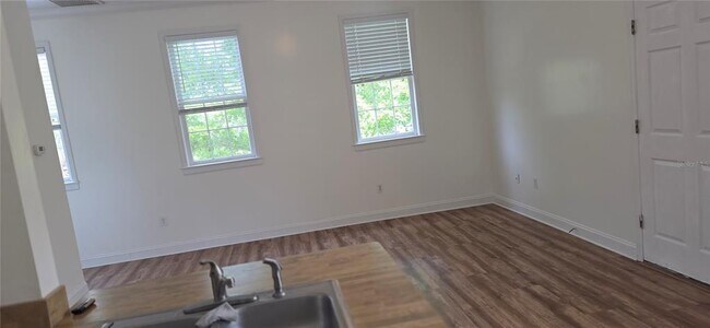 Building Photo - 5323 SW 91st Terrace