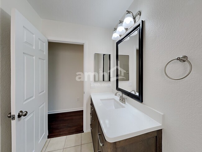Building Photo - 13187 E Coyote Well Dr